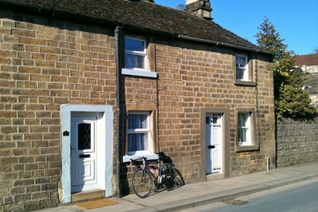 7_Victoria_Cottage_Bakewell_%282%29.jpg